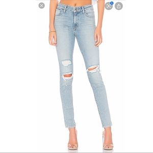 Ripped high rise Levi’s skinny jeans